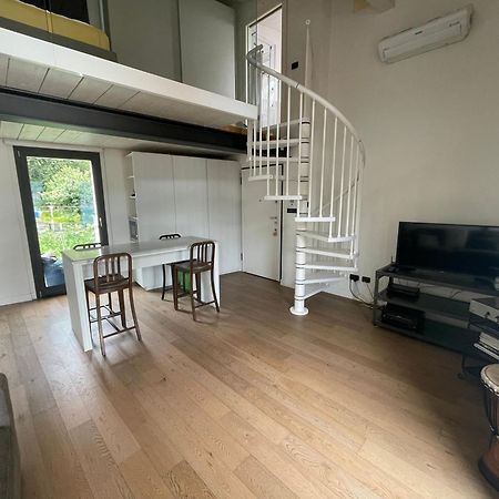 Casa P Lägenhet Malgrate Exteriör bild