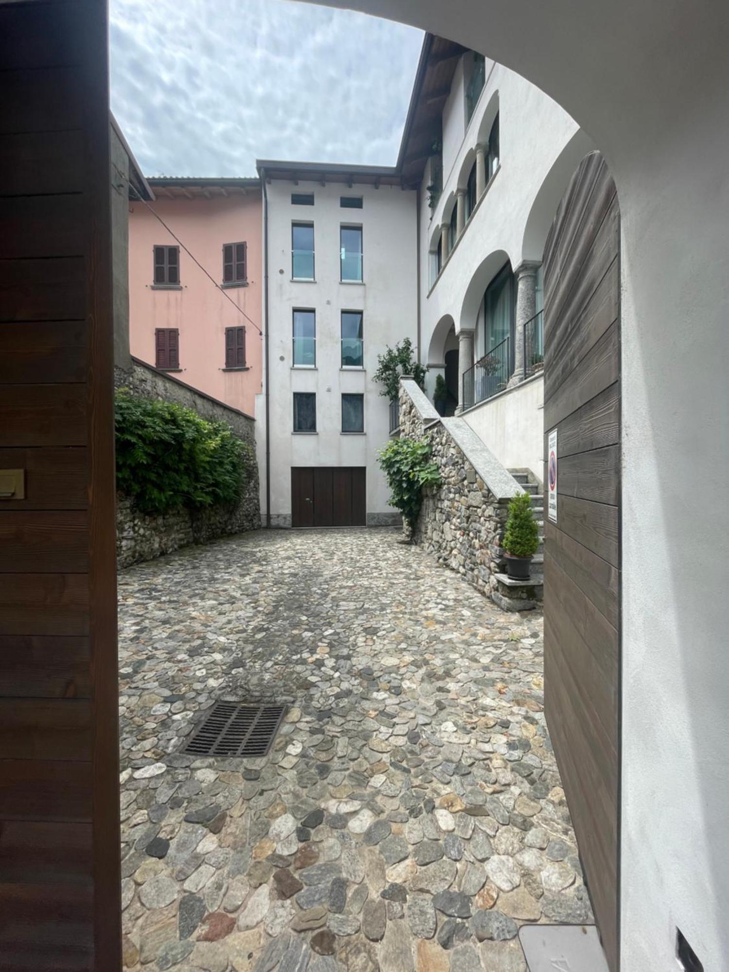 Casa P Lägenhet Malgrate Exteriör bild